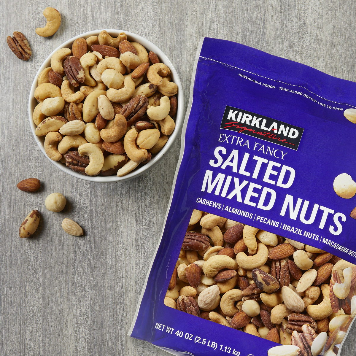 미국직구 Kirkland Signature Extra Fancy Mixed Nuts, Salted, 40 oz