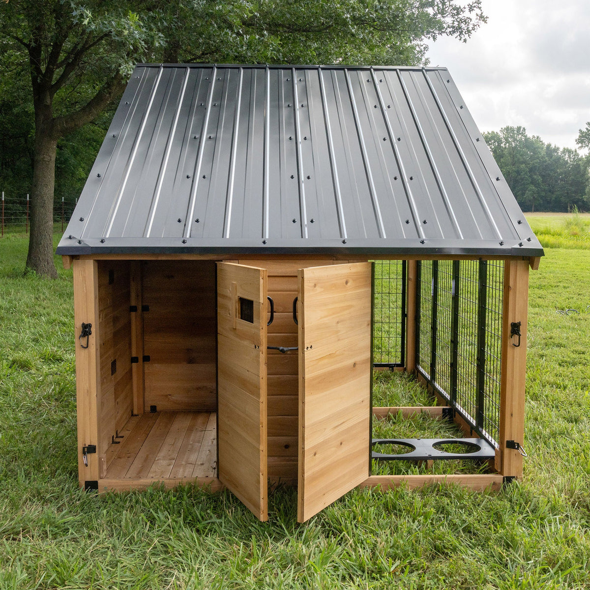 미국직구 켄넬·이동장 Backyard Discovery 7' x 5' Canine Cabin Outdoor Dog Kennel