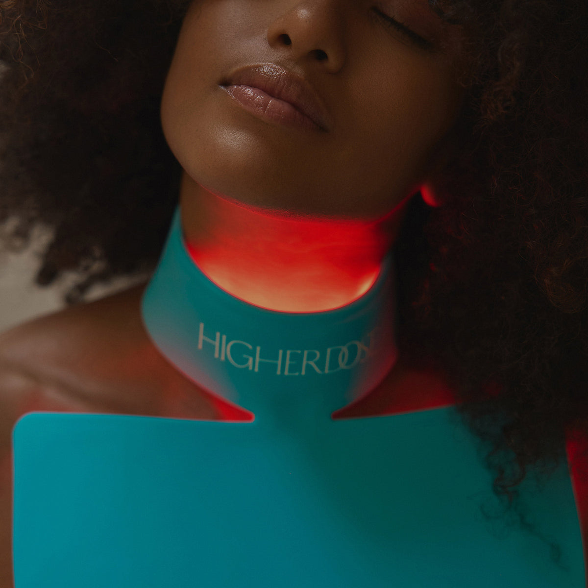 미국직구 하이어도즈 / HigherDose Red Light Neck and Chest Enhancer Mask 4