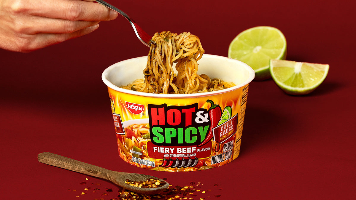 미국직구 닛신 Foods Hot & Spicy Ramen Noodle Soup, Fiery Beef Flavor, 3.28 oz Bowl, Shelf-Stable