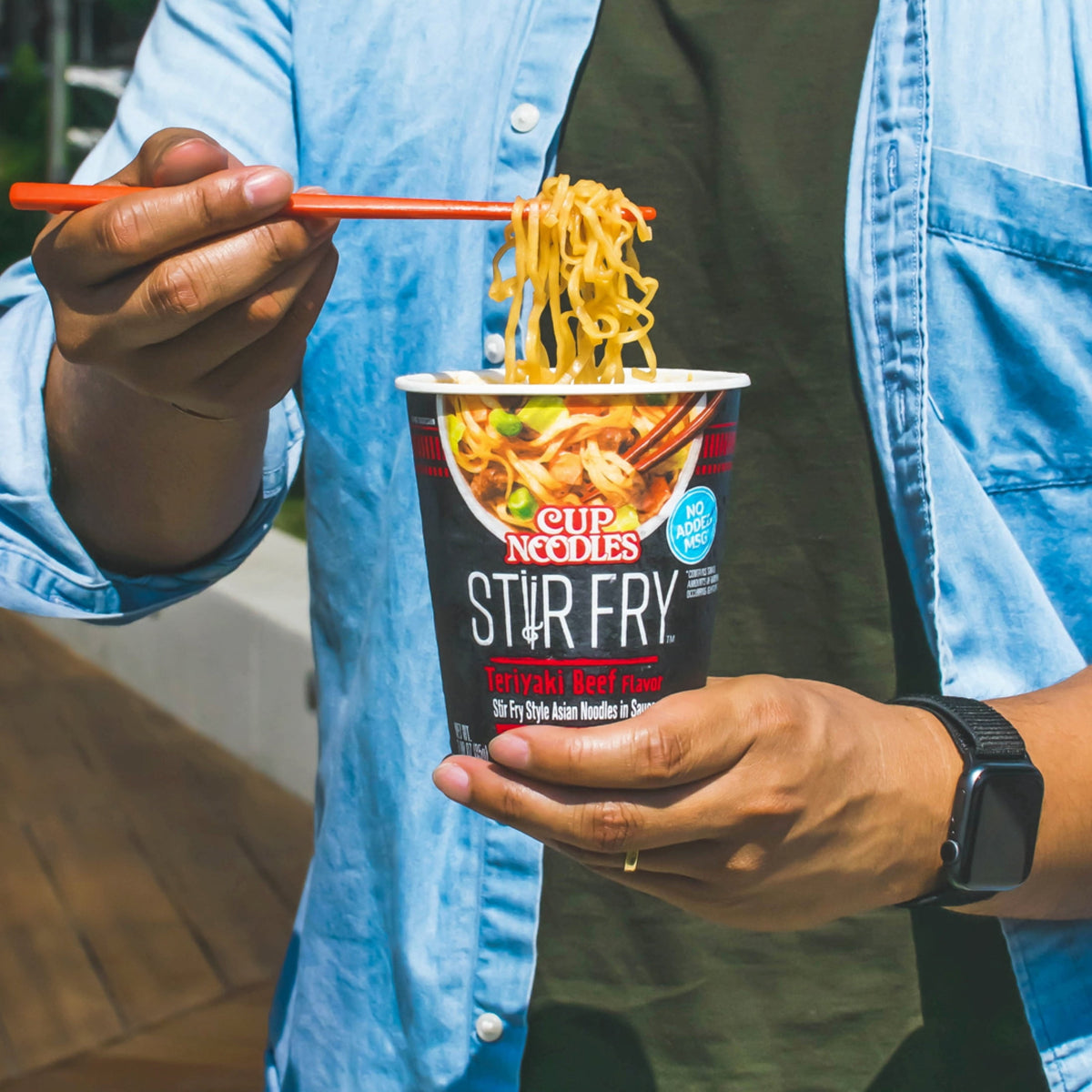 미국직구 닛신 Foods Cup Noodles Stir Fry Ramen Noodles, Teriyaki Beef Flavor, 3.0 oz Cup, Shelf-Stable