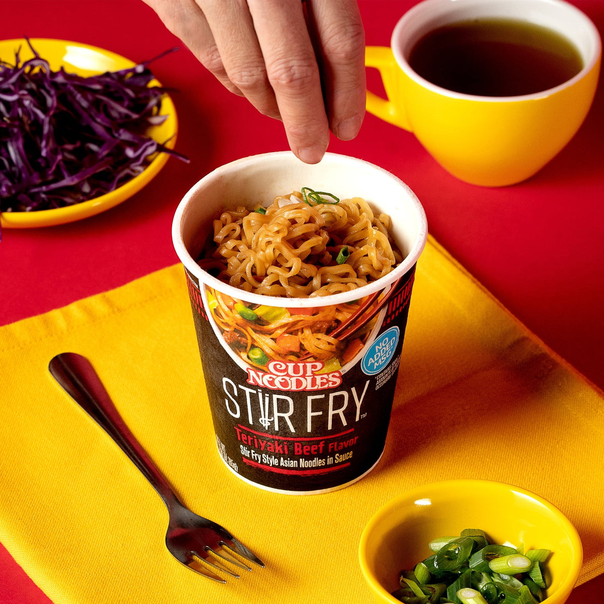미국직구 닛신 Foods Cup Noodles Stir Fry Ramen Noodles, Teriyaki Beef Flavor, 3.0 oz Cup, Shelf-Stable